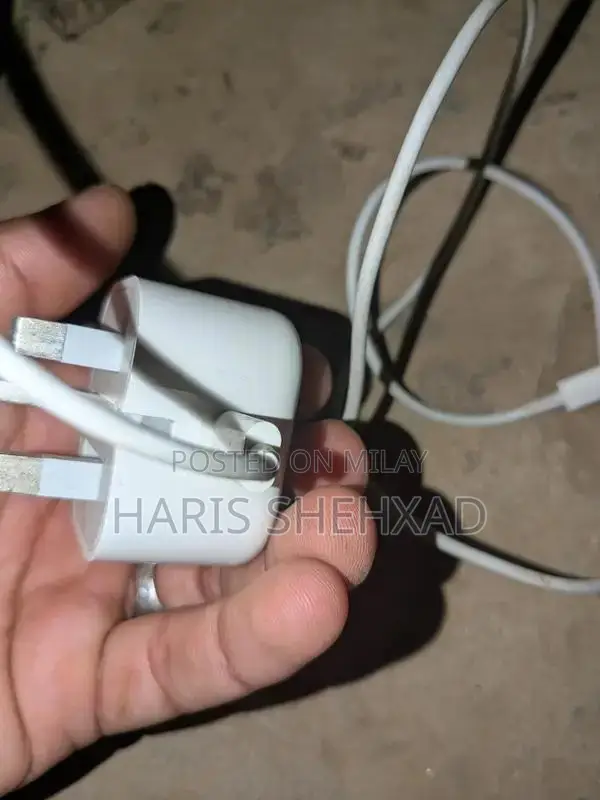 Apple 25W USB-C Fast Charger for iPhone 13 Pro Max