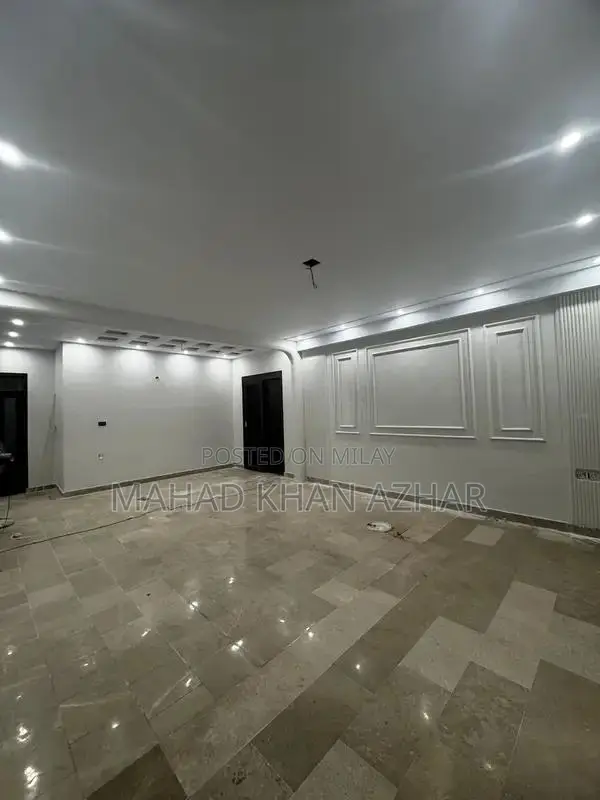 2 Bedroom House with Drawing Room and Dining Area