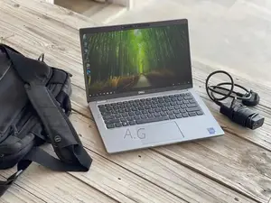 Photo - Dell Latitude 5430 Business Laptop - 12th Gen Core i5