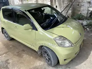 Photo - Toyota Passo 2007 Compact Hatchback Low Mileage