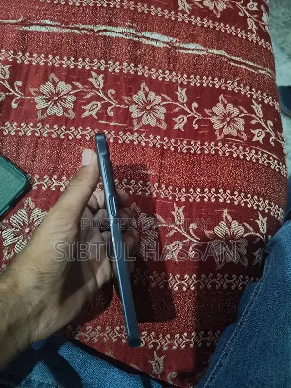 Samsung Galaxy Smartphone with Large Storage and Ample RAM