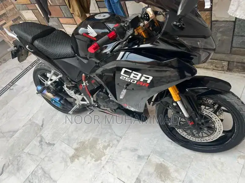 Zongshen CBR 150cc Motorcycle Replica - Black Paint