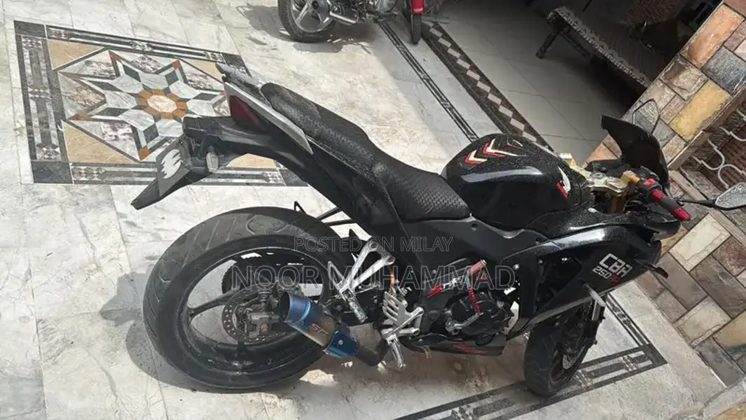 Zongshen CBR 150cc Motorcycle Replica - Black Paint