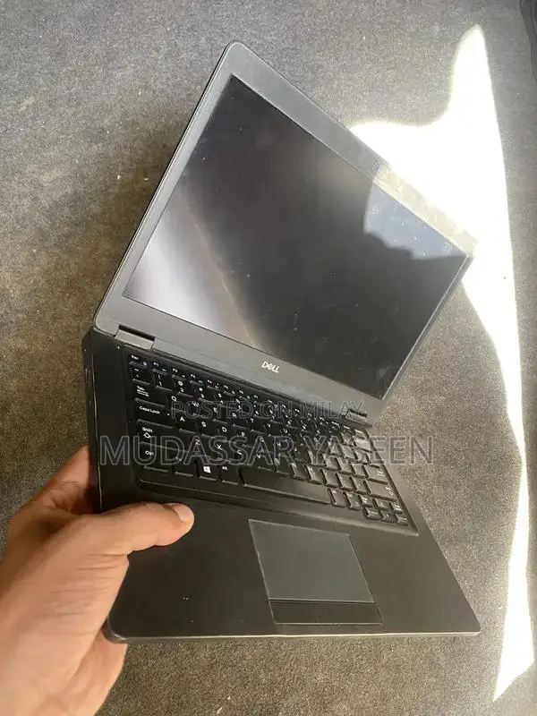 Dell Latitude 5490 Business Laptop - Slim & Powerful