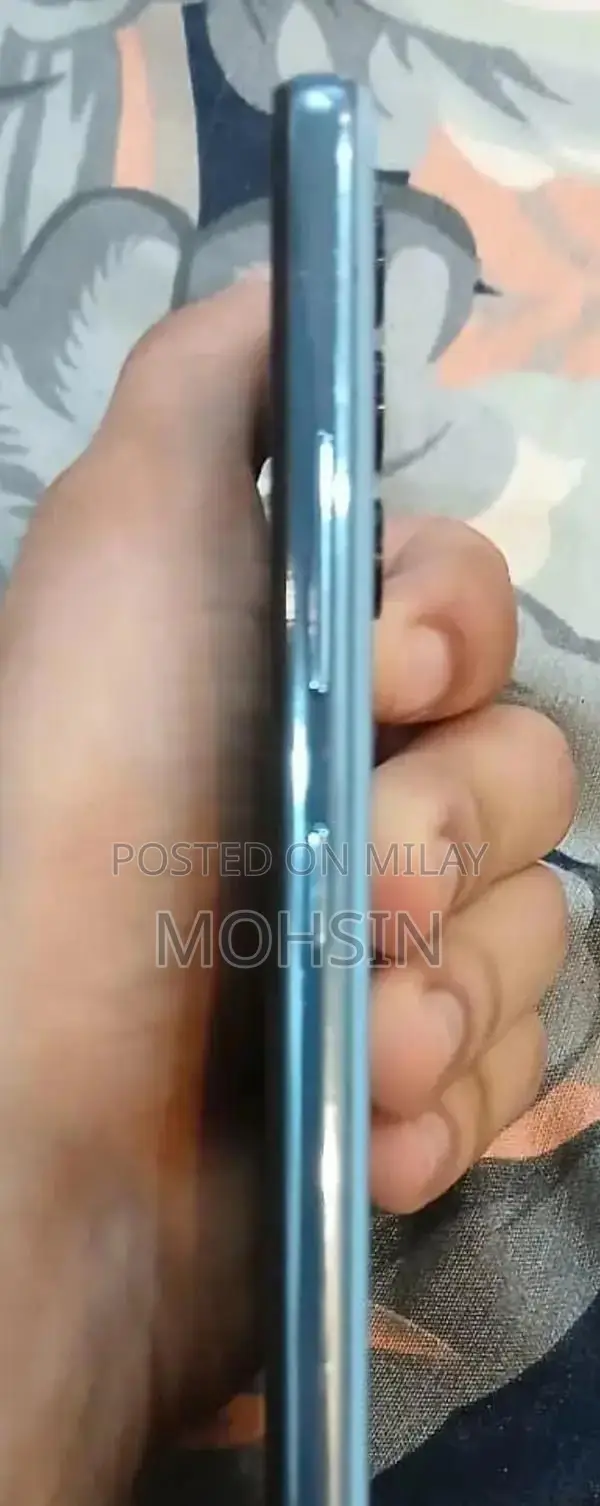 Genuine Samsung Mid-Range Smartphone Compact Design