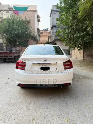 Honda City 1.3 IVTEC Manual Sedan - Pristine Condition