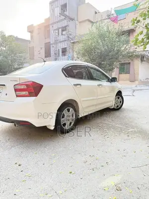 Honda City 1.3 IVTEC Manual Sedan - Pristine Condition