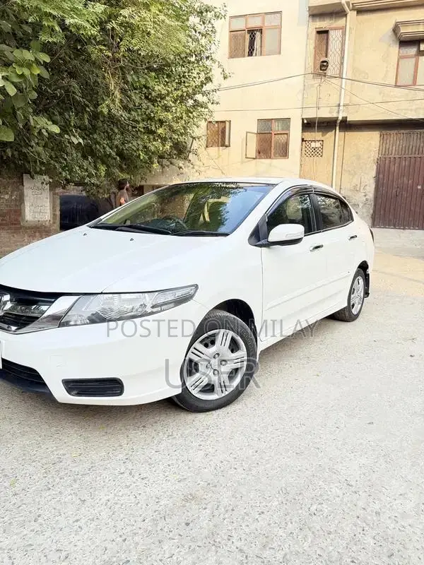 Honda City 1.3 IVTEC Manual Sedan - Pristine Condition