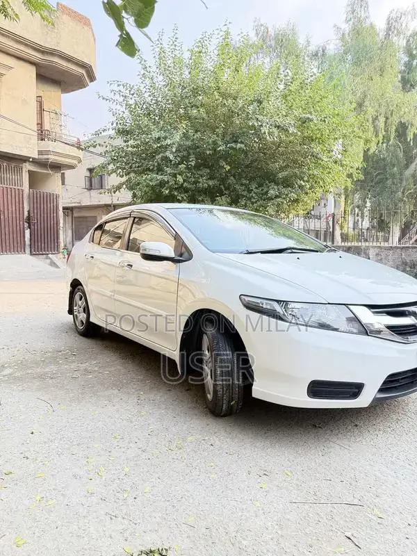 Honda City 1.3 IVTEC Manual Sedan - Pristine Condition