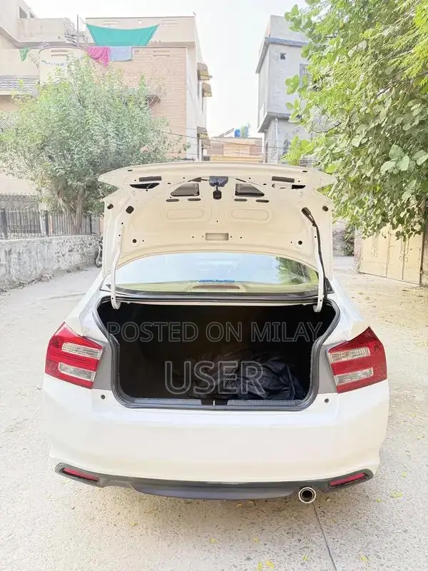 Honda City 1.3 IVTEC Manual Sedan - Pristine Condition