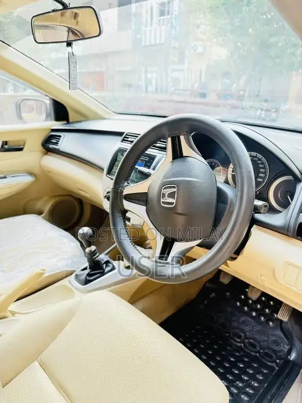 Honda City 1.3 IVTEC Manual Sedan - Pristine Condition