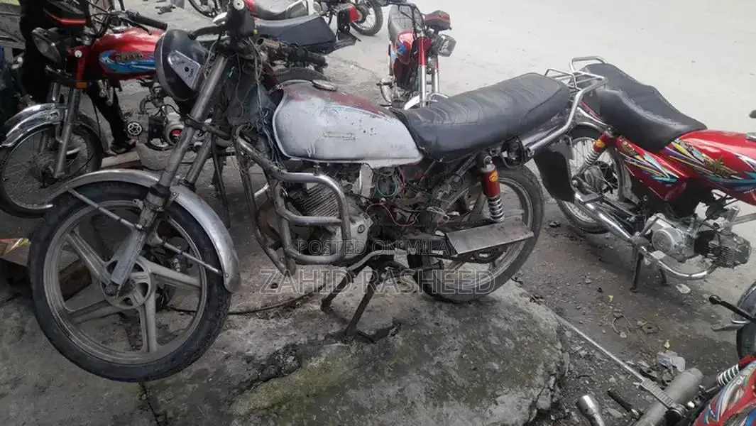 Hero 125 Motorcycle Chassis with YBR Engine and Disk Brakes