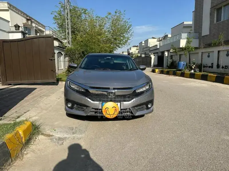 2021 Honda Civic Top Trim - Dealership Maintained Sedan