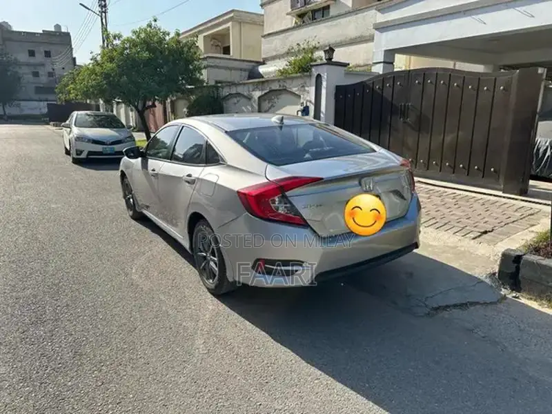 2021 Honda Civic Top Trim - Dealership Maintained Sedan