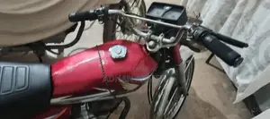 Photo - Honda CG 125 Motorcycle - Classic Single Cylinder Commuter Bike