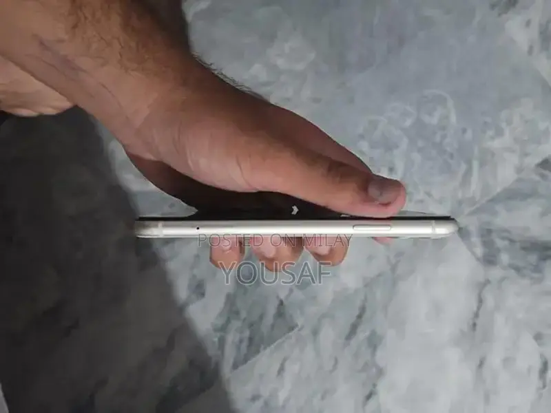 64GB Waterproof Smartphone with Advanced Features