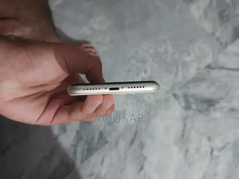 64GB Waterproof Smartphone with Advanced Features