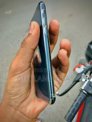 New Apple iPhone SE (2022) 64 GB Black