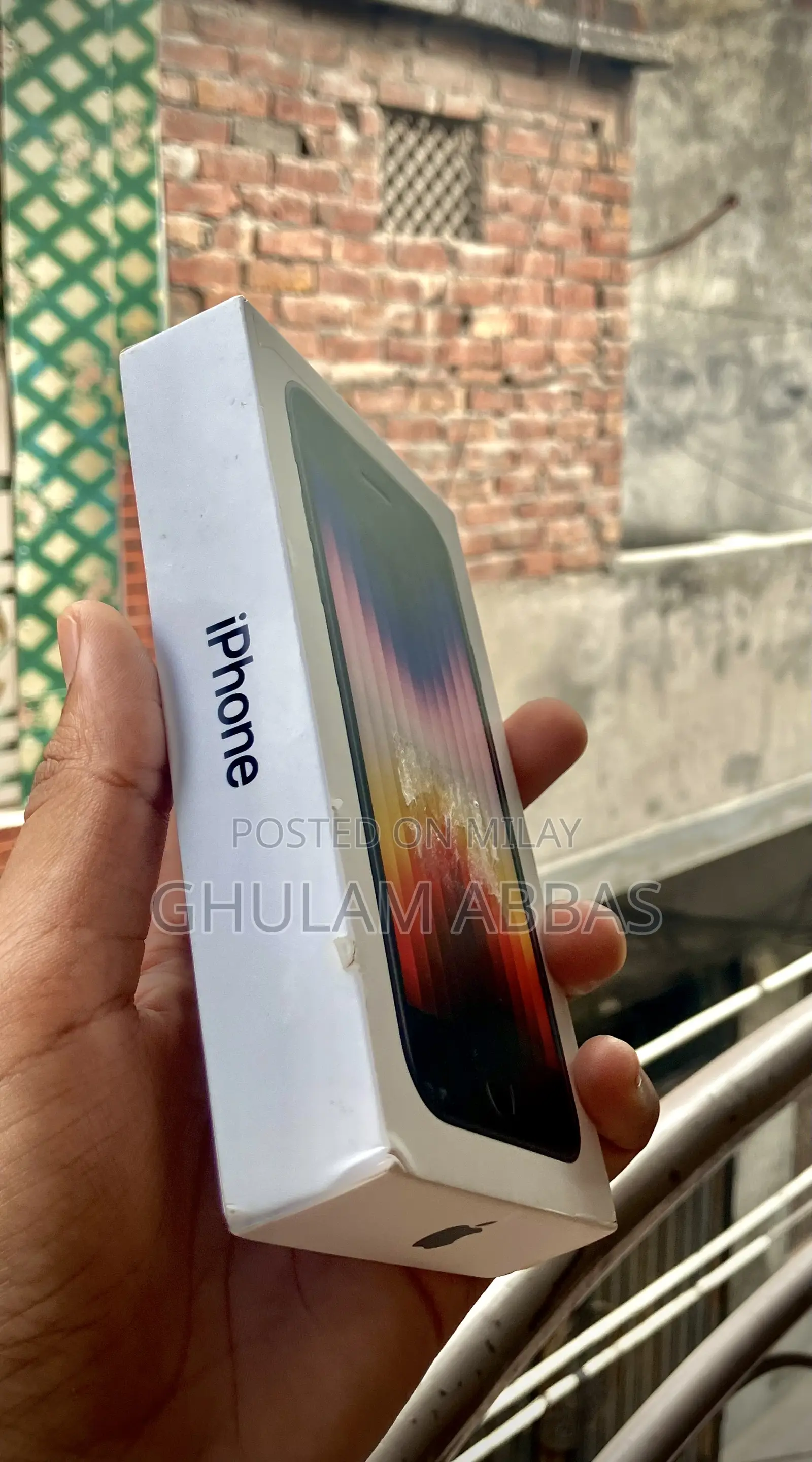 New Apple iPhone SE (2022) 64 GB Black