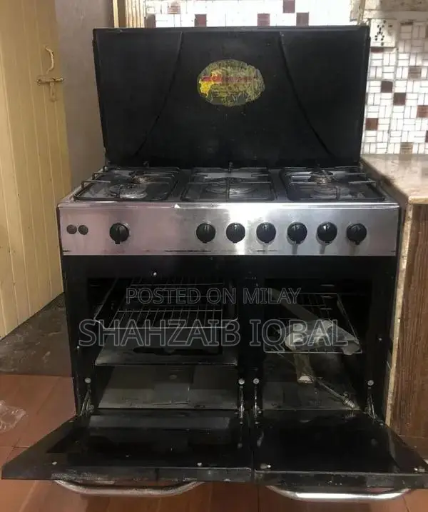 Used Gas Cooking Range with Functional Oven and Grill