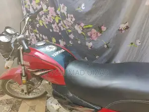 Photo - Yahama YB 125 Motorcycle - 2018 Model Single Owner Bike