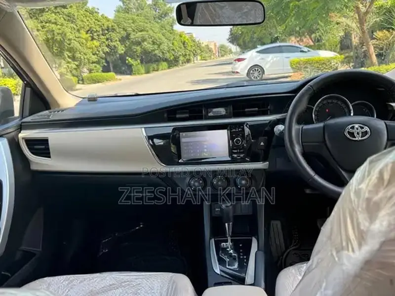 Toyota Altis 2015 Sedan - Excellent Condition Low Mileage