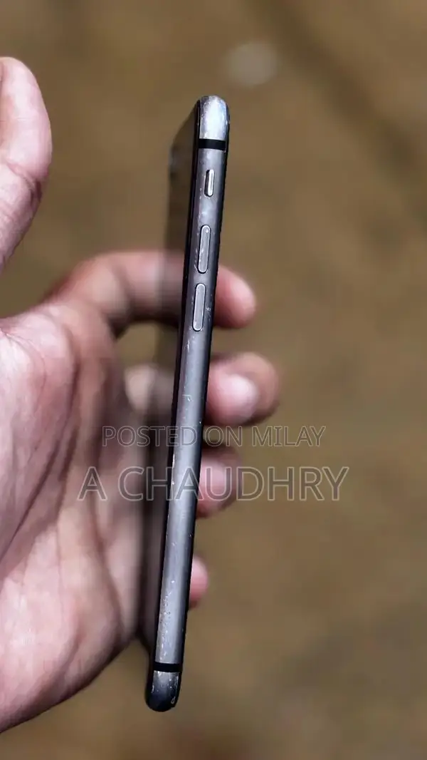 Pre-Owned iPhone 8 Unlocked All Network Compatibility