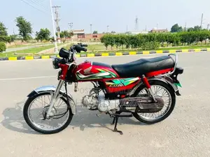 Honda CD70 Motorcycle - Excellent Condition, Low Mileage