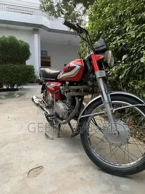 Photo - Honda CG 125 Motorcycle - 2009 Model in Excellent Condition