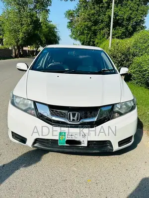 Photo - Honda City 2018 Sedan - Well-Maintained Low Mileage Vehicle