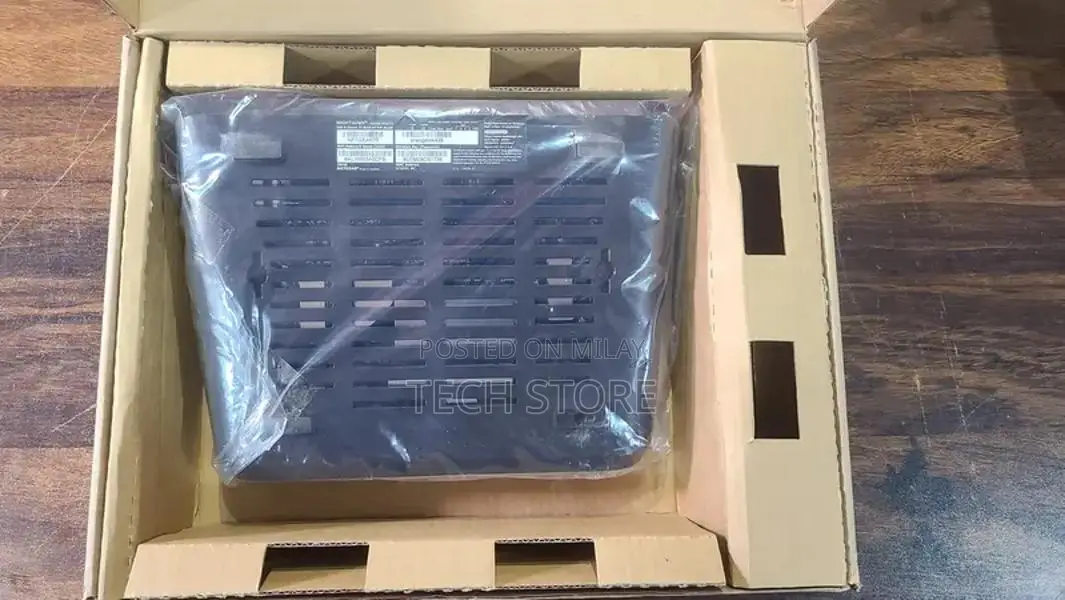 NETGEAR Nighthawk WiFi 6 Tri-Band Router - High-Speed Networking