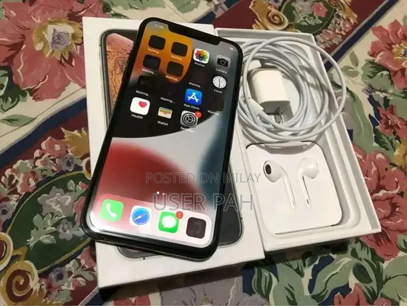 Apple iPhone Xs Max 256GB Smartphone