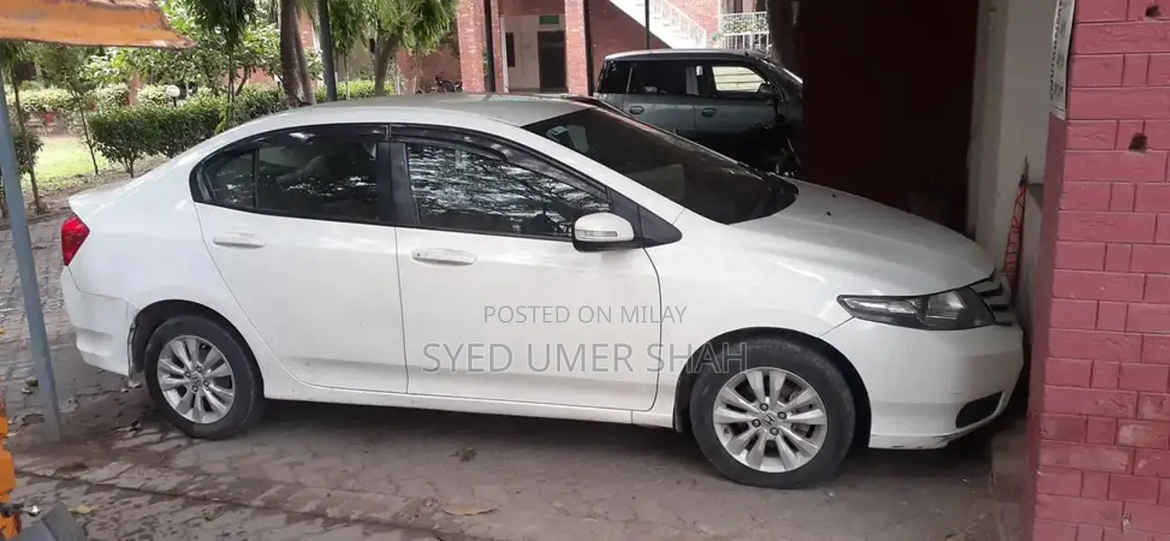 Honda City Compact Sedan - Family-Friendly Automatic Vehicle