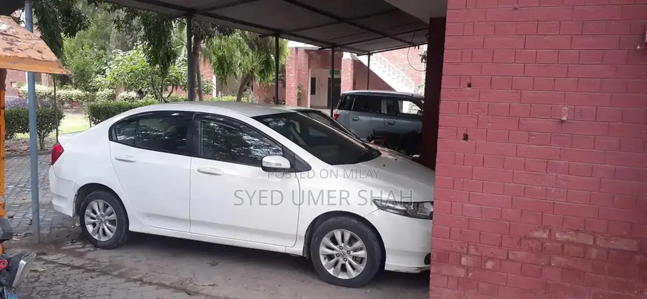 Honda City Compact Sedan - Family-Friendly Automatic Vehicle