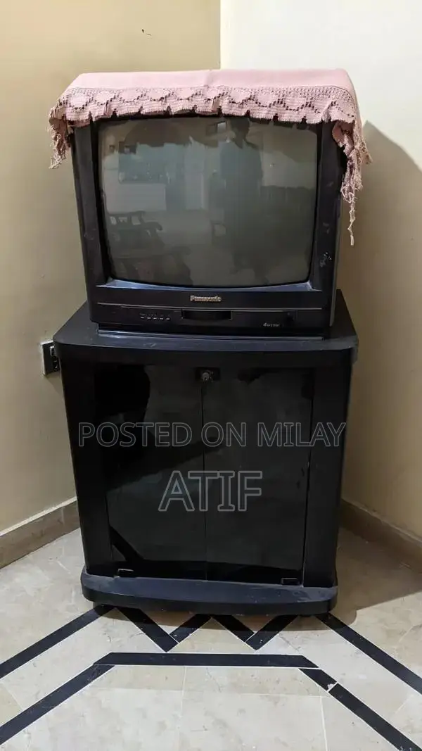 Panasonic Old Model Television in Good Condition