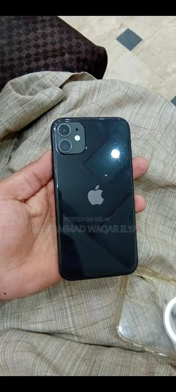 Apple iPhone 11 Smartphone - Pristine Condition Black Model