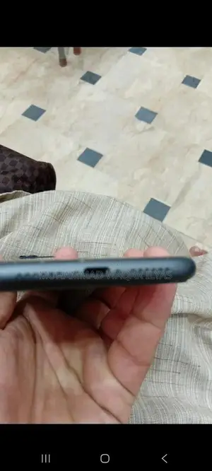 Apple iPhone 11 Smartphone - Pristine Condition Black Model