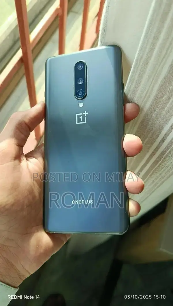 OnePlus 8 Smartphone with Panel Issue, Good Camera and Battery