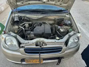 Japanese Kei Compact Vehicle with Body Shower Design