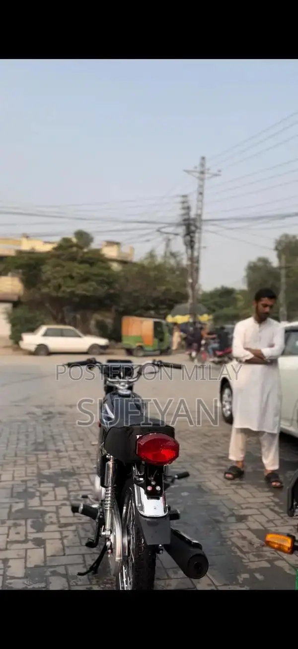 Honda CG125 Motorcycle - Original Red Bike in Excellent Condition