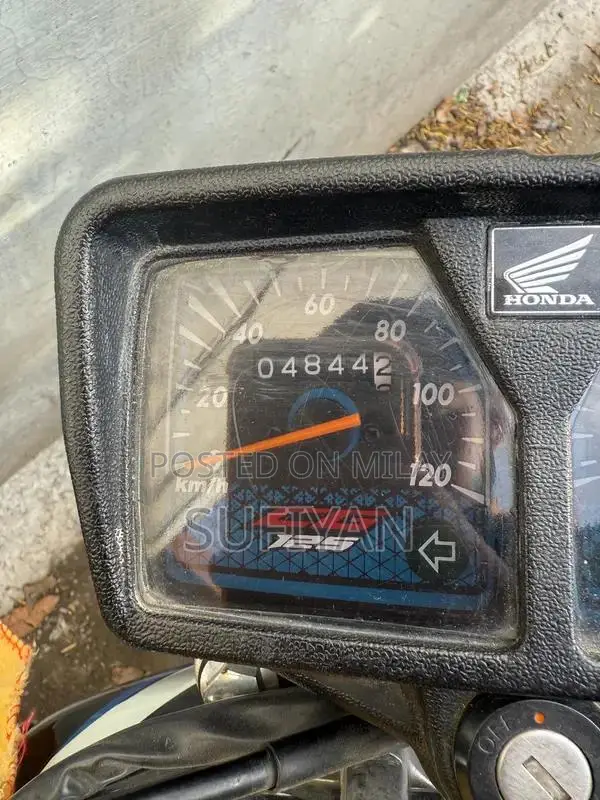 Honda CG125 Motorcycle - Original Red Bike in Excellent Condition