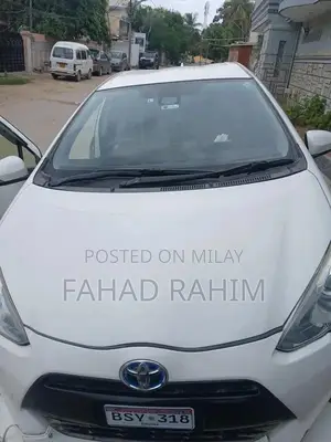 Photo - Toyota Aqua 2017 S Style Compact Hybrid Hatchback