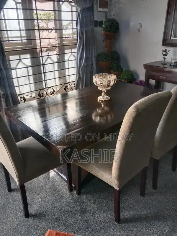 Descent Dining Set with Extendable Table and 6 Matching Chairs