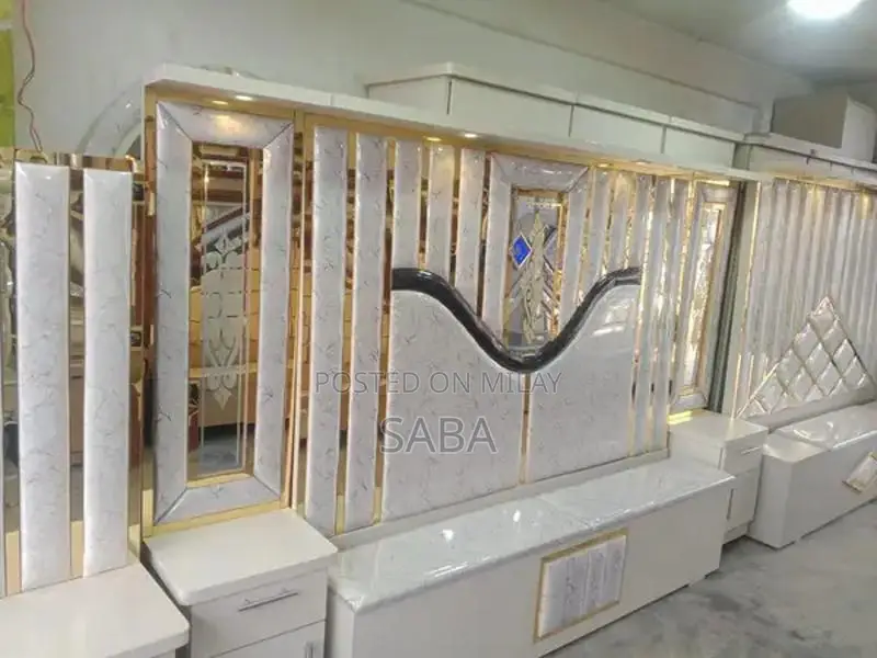 Untouch Bedroom Set with Modern Mattress and Furnishings