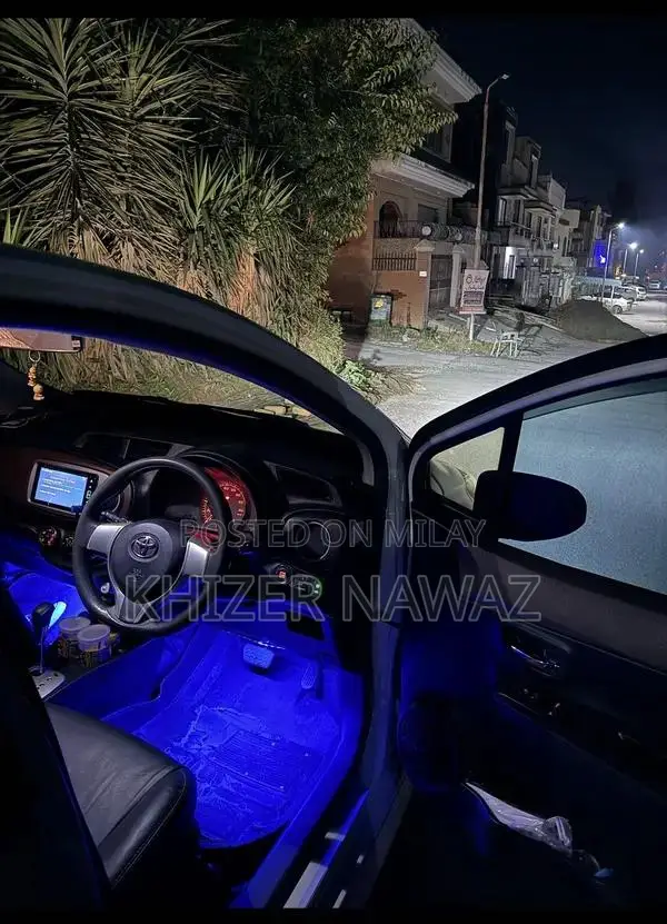 Toyota Vitz Jewela 1 Hatchback with Alloy Rims