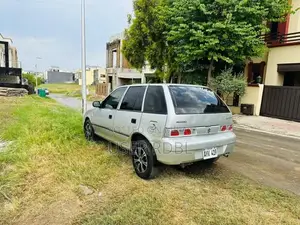 Suzuki Cultus 2005 CNG Sedan - Well-Maintained Family Car