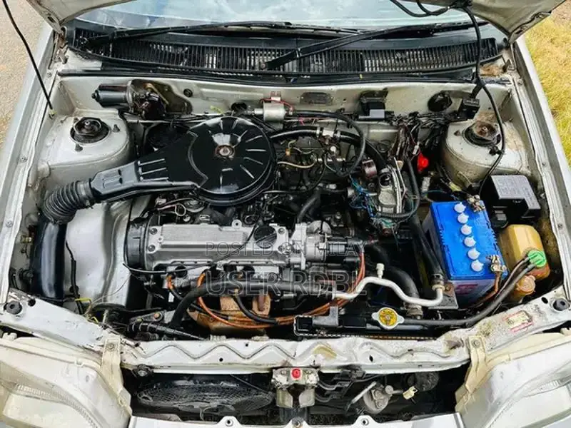 Suzuki Cultus 2005 CNG Sedan - Well-Maintained Family Car