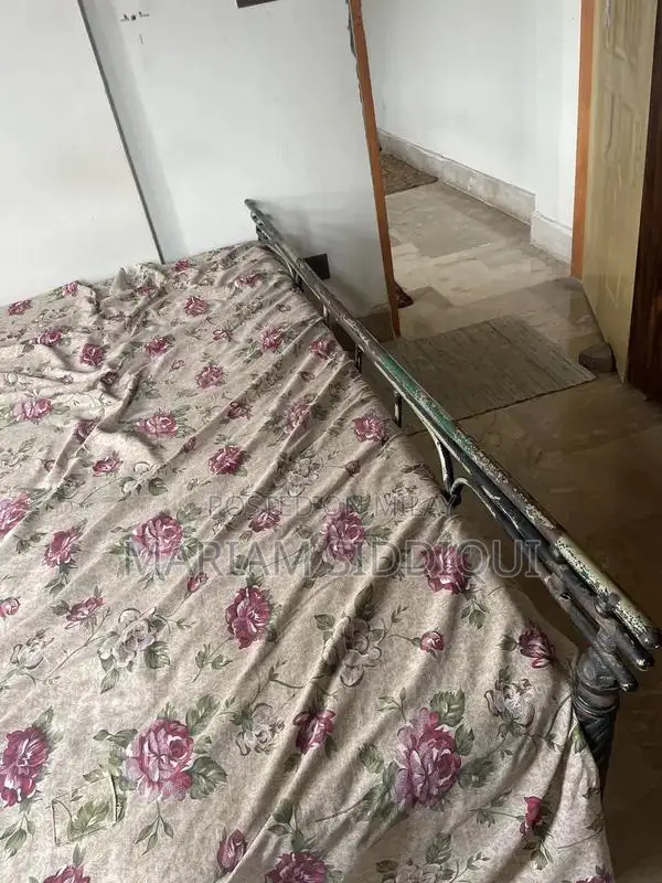 Comfortable Bed Frame with High-Quality Molty Foam Mattress