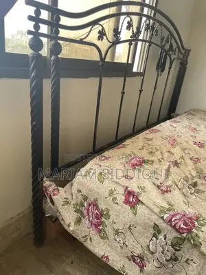 Comfortable Bed Frame with High-Quality Molty Foam Mattress