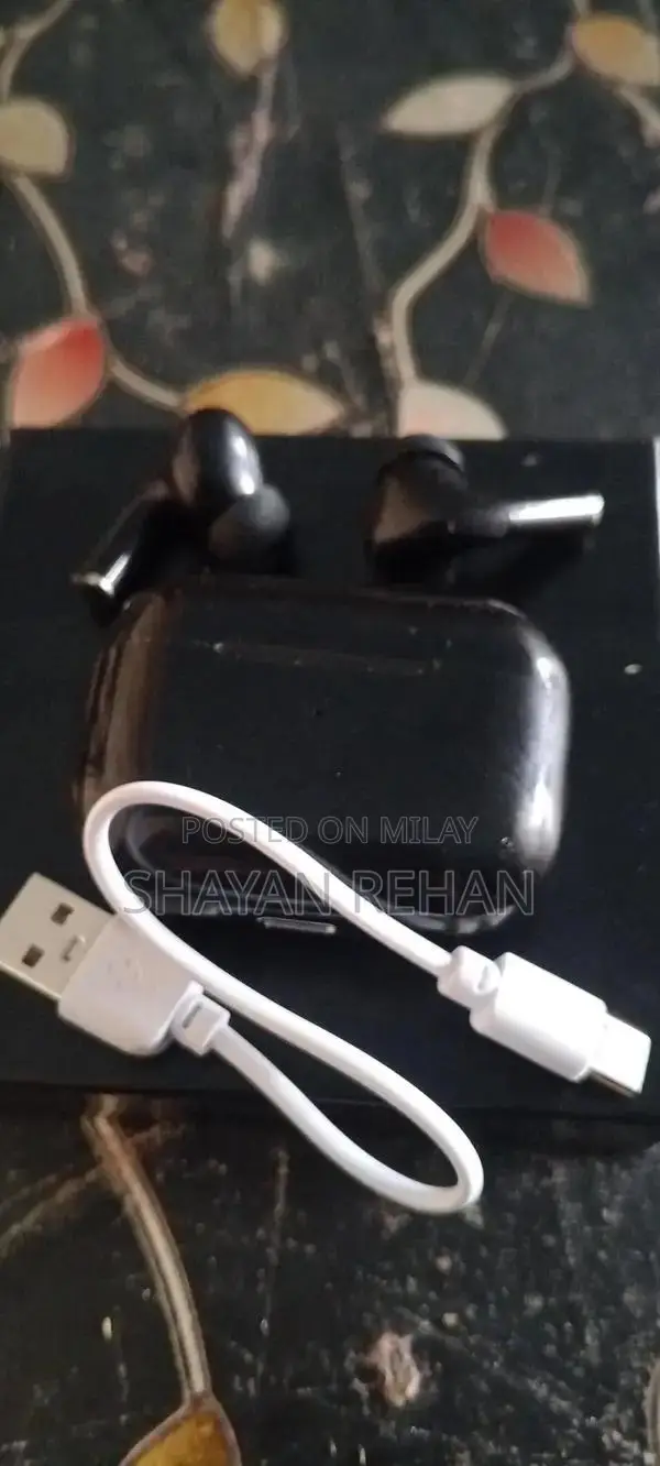 AirPods 2nd Generation Wireless Earphones with Charging Case